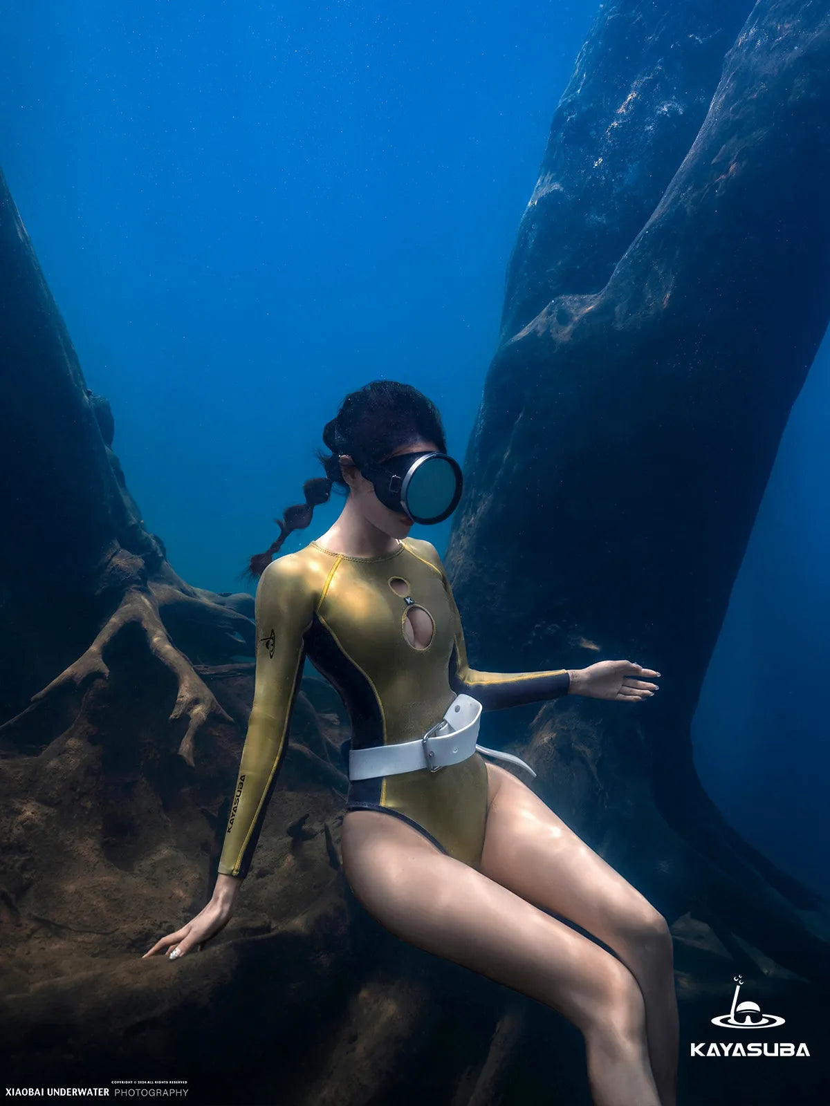 CHARM GRAY GOLD WET LOOK DIVING SUIT STYLISH HIGH QUALITY SCUBA GEAR